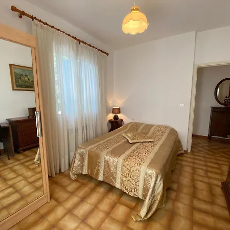 Lo Monaco De Villa, Et Vakantiehuis