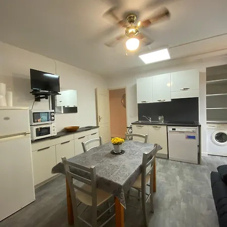 Lo Monaco De Villa, Et Vakantiehuis *