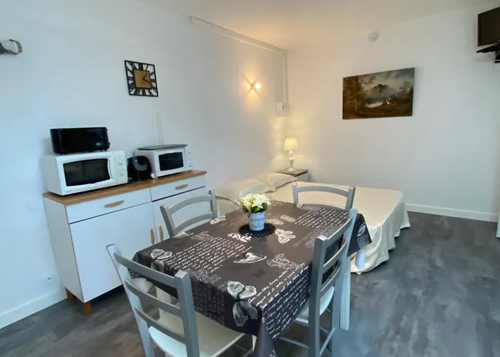 Lo Monaco De Villa, Et * San-Nicolao