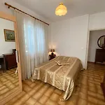 Lo Monaco De Villa, Et Casa de Férias