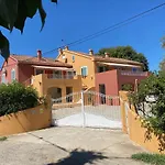 Lo Monaco De Villa, Et * San-Nicolao