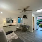 Lo Monaco De Villa, Et