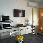 Lo Monaco De Villa, Et * San-Nicolao