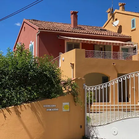 Lo Monaco De Villa, Et San-Nicolao