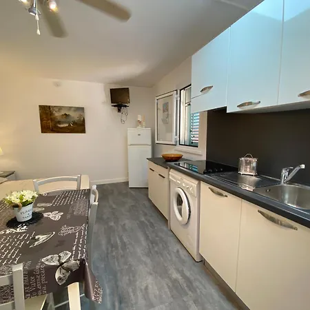 펜션 Lo Monaco De Villa, Et *