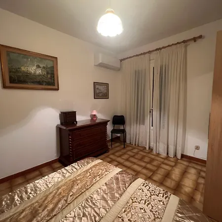Lo Monaco De Villa, Et Tatil Evi San-Nicolao