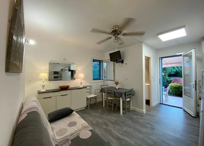 Lo Monaco De Villa, Et