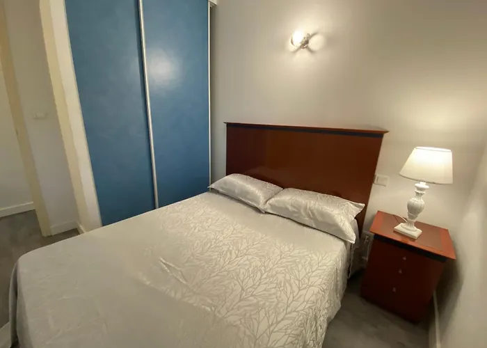 Lo Monaco De Villa, Et 圣尼科劳