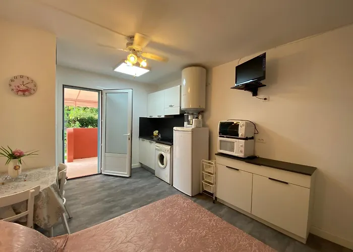 Lo Monaco De Villa, Et * סן-ניקולאו